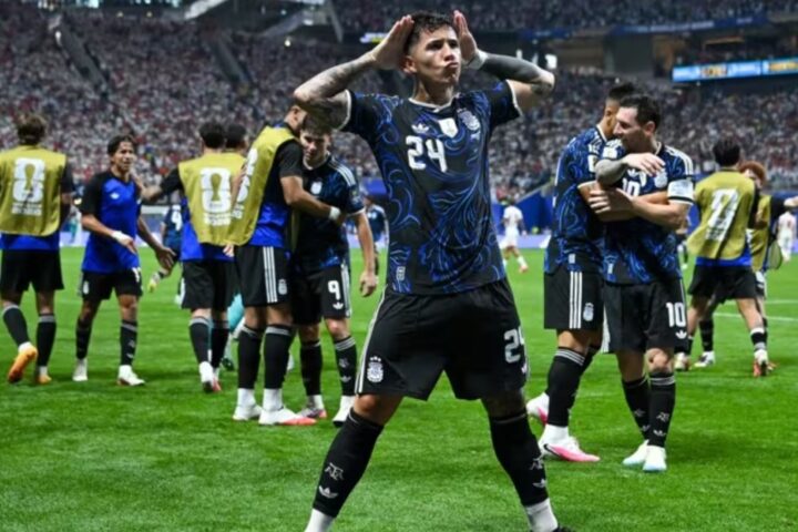 Argentina preokretom u finišu srušila Englesku i izborila finale protiv Španije