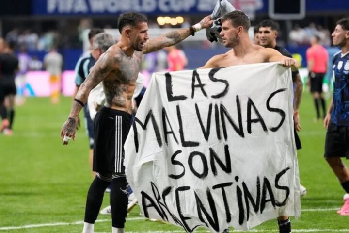 Argentinci slavili ulazak u finale uz transparent s porukom o Falklandskim otocima