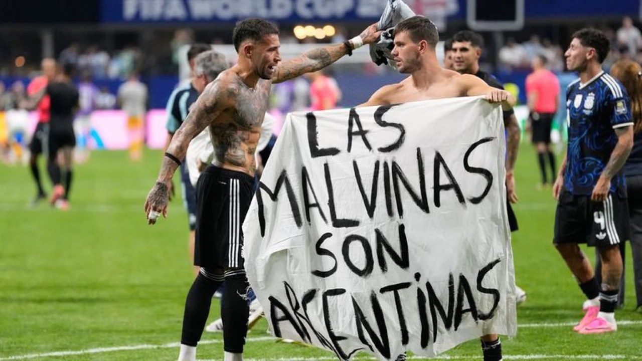 Argentinci slavili ulazak u finale uz transparent s porukom o Falklandskim otocima