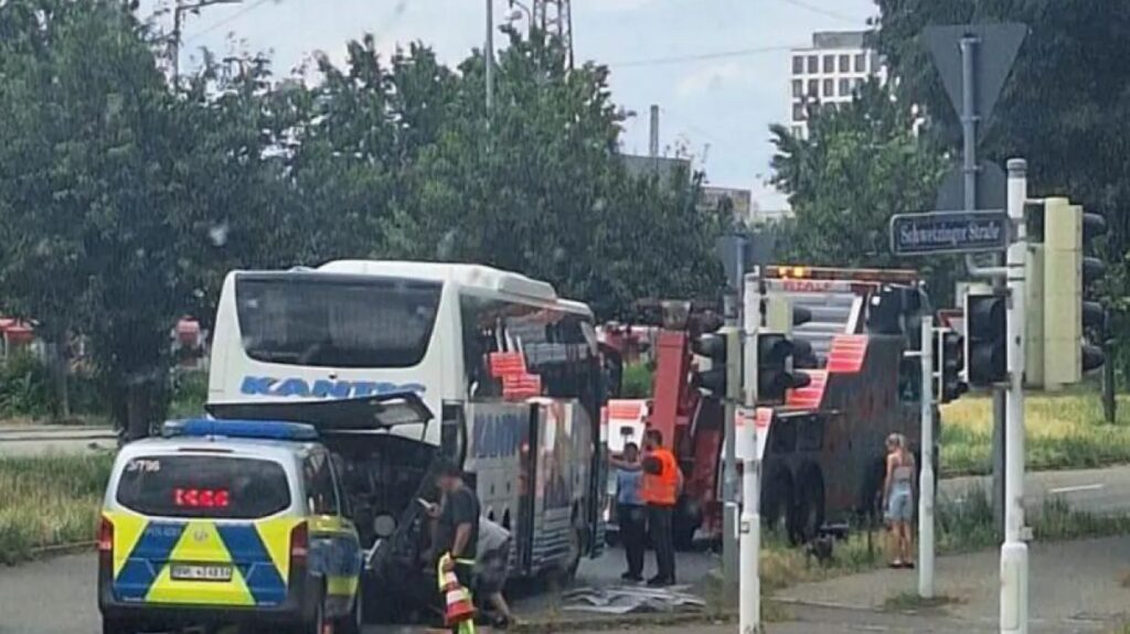 Autobus iz BiH sudario se s tramvajem u Mannheimu, više putnika prošlo bez ozljeda