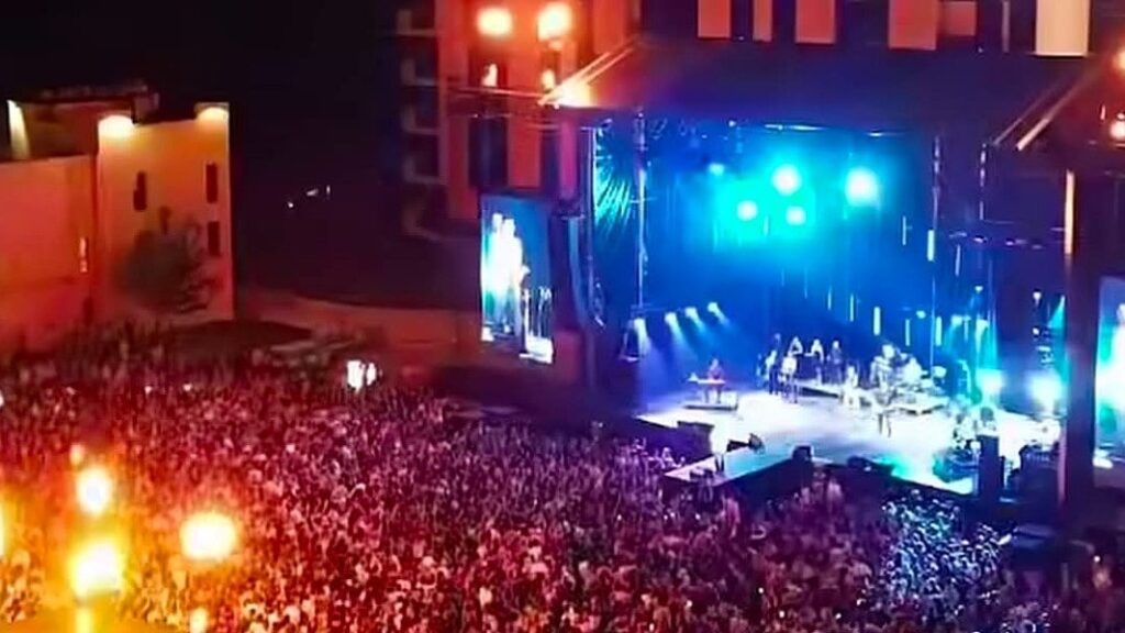 Čolić u Trebinju okupio oko 15.000 ljudi na koncertu u Gradu Sunca