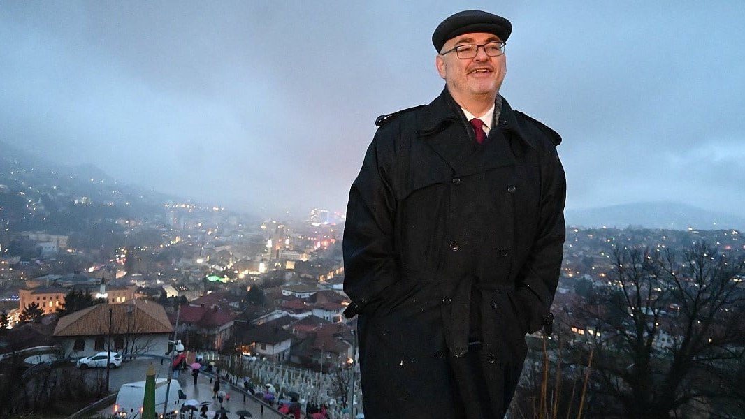 Crishock privremeno ostaje na čelu OHR-a dok EU i SAD ne postignu dogovor