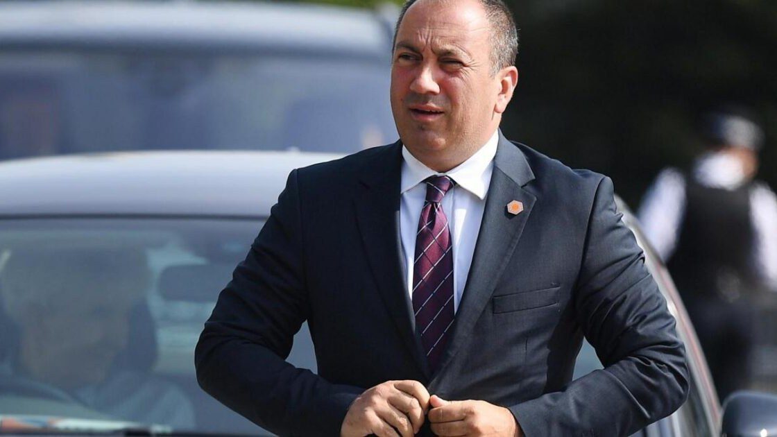 Crnadak tvrdi da zna ko će biti novi visoki predstavnik u BiH