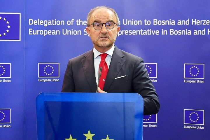 Delegacija EU u BiH odala počast žrtvama ukopanim u Potočarima