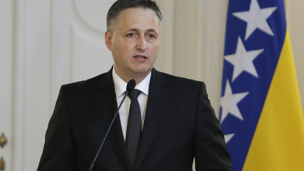 Denis Bećirović osudio rezoluciju hrvatskog Sabora kao neprihvatljivo miješanje u suverena pitanja