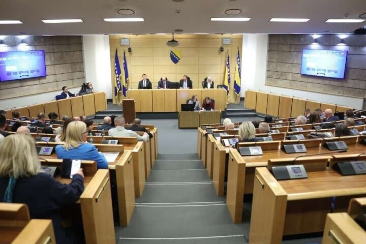 Dom naroda 30. srpnja razmatra braniteljski dodatak, prodaju imovine i rebalans financijskog plana
