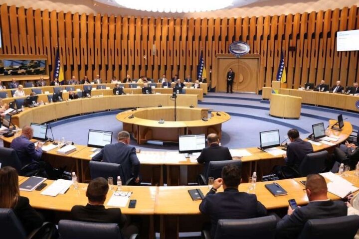Dom naroda BiH danas razmatra zakone o VSTV-u i Sudu BiH