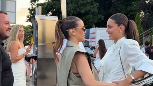 Džejla Ramović i Milica Pavlović zajedno stigle na koncert Adija Šošea