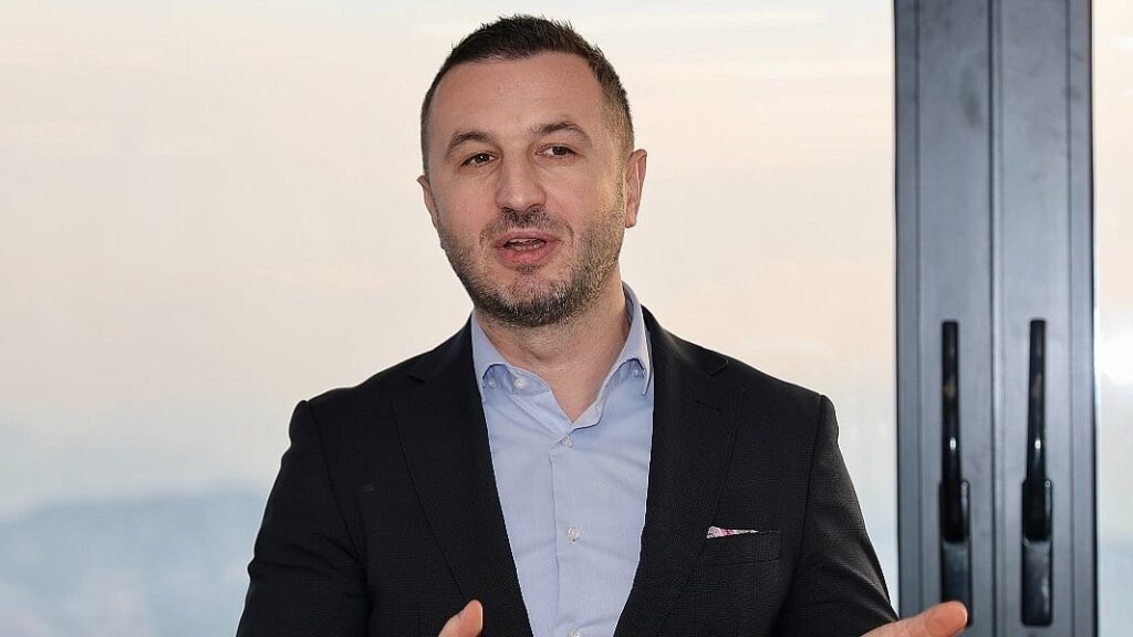 Efendić napao Bećirovića zbog izostanka iz Irana: BiH nije imala delegaciju na ispraćaju Hameneija
