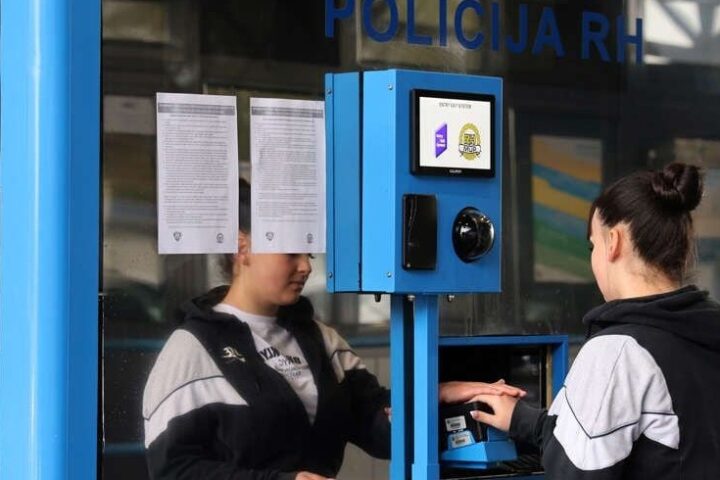 EU može privremeno obustaviti uzimanje biometrijskih podataka na granicama ako nastanu velike gužve