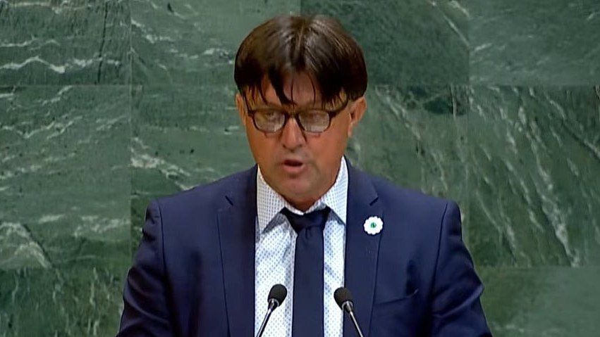 Hasan Hasanović u UN-u: Nijedan brat ne bi trebao sahraniti svog blizanca, sjećanje je važno