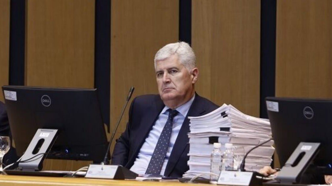 Hrvatski mediji pišu o novim podjelama u HDZ-u BiH, spominju se ostavke u Žepču i Zenici