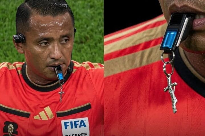 Iván Barton na polufinalu Svjetskog prvenstva nosio mali križ uz zviždaljku