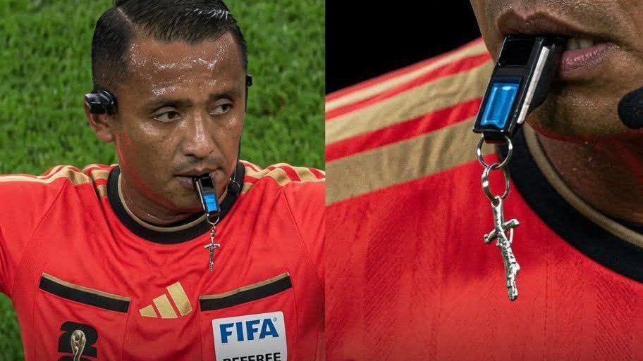 Iván Barton na polufinalu Svjetskog prvenstva nosio mali križ uz zviždaljku