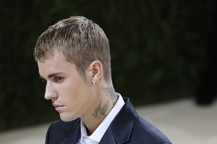 Justin Bieber nastupa na FIFA Halftime Showu na finalu SP-a