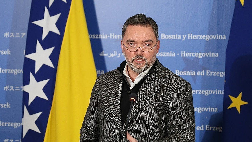 Košarac odgovorio Subašiću nakon spora u Kairu: “To neće moći”