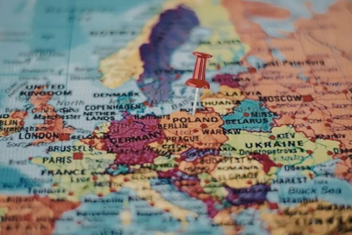 Mapa Evrope pokazuje kada su žene dobile pravo glasa, a evo kada je to pravo stiglo u BiH