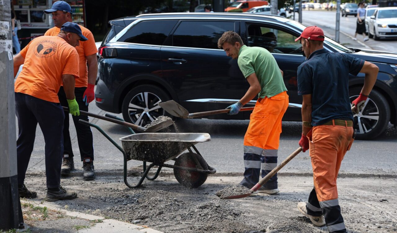 Na gradilištima na plus 37 bez obveznih mjera: u RS preporuke, u EU šatori za rashlađivanje i voda