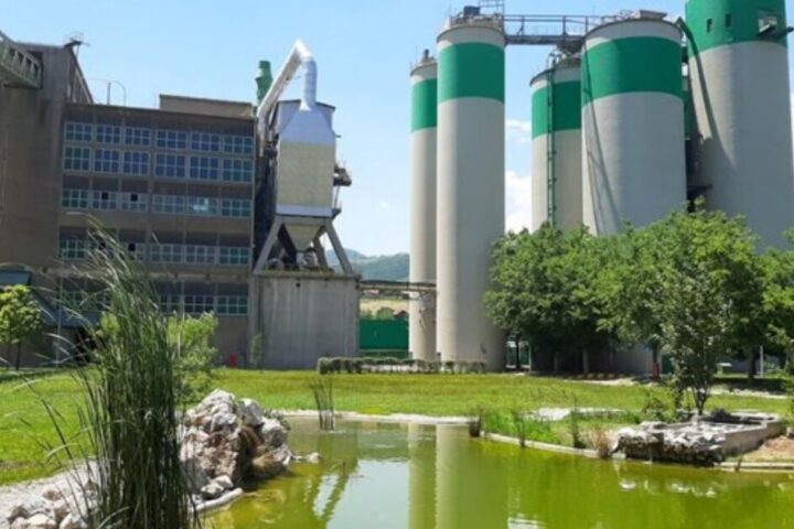 Na Sarajevskoj berzi ostvaren promet od 703.206 KM, najviše kroz vanrednu aukciju za HM Cement