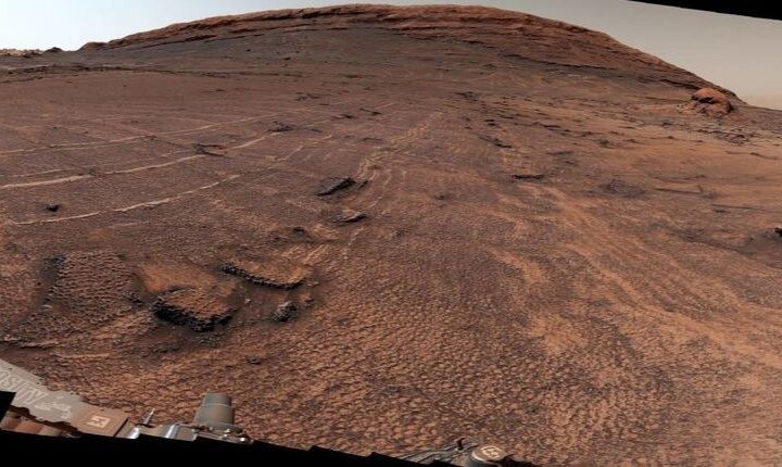 NASA-in rover Curiosity na Marsu otkrio veliko područje poligonalnih pukotina