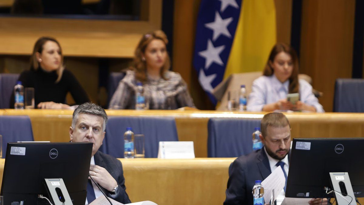 Nešković i Vuković optužili SNSD i HDZ za politički manevar oko zakona o sudu i VSTV-u