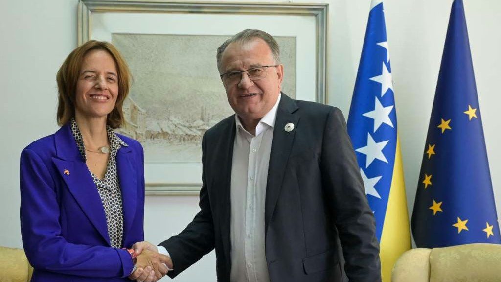Nikić i španjolska veleposlanica razgovarali o jačanju gospodarskih veza između FBiH i Španjolske