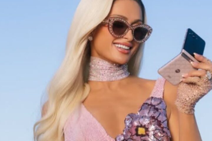 Paris Hilton iznenadila novom bojom kose na festivalu trešanja