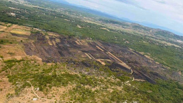 Požar između Lisica i Crvenog Grma ugašen uz pomoć Air Tractora