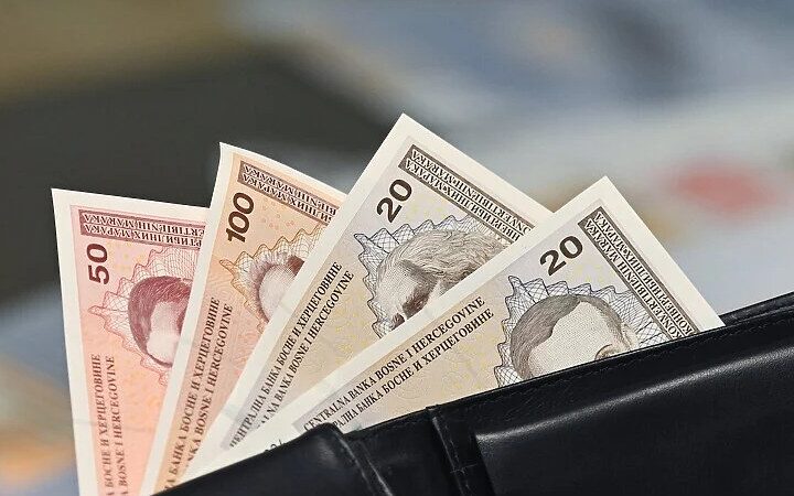 Prosječna neto plaća u Federaciji BiH u svibnju 1.698 KM