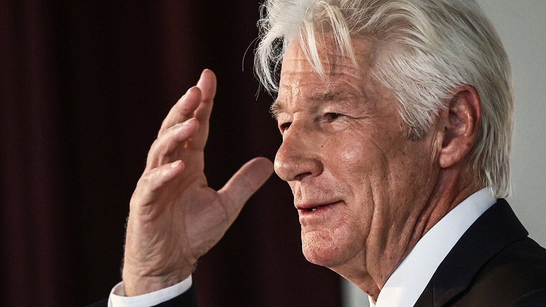 Richard Gere i Diana Silvers snimaju „Asymmetry” u New Yorku, a prizori sa seta već izazvali rasprave