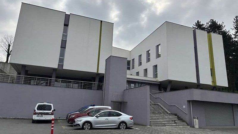 Sud u Bihaću odredio mjesec pritvora osumnjičenom za pokušaj ubistva u Sanskom Mostu