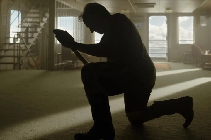 Tom Cruise neprepoznatljiv u prvom traileru za „Digger”