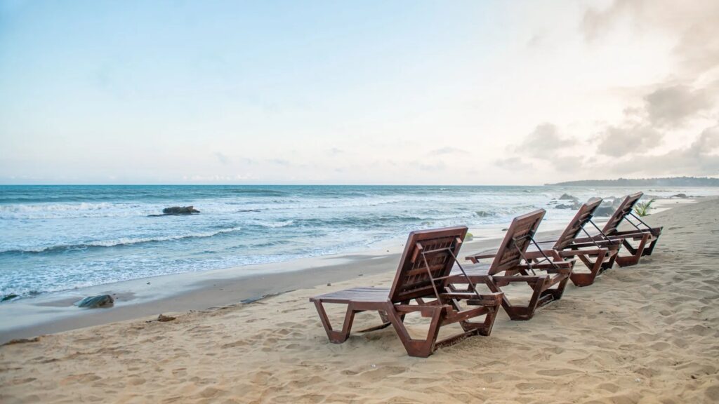 U Crikvenici posjetitelje plaže, prema navodima kupača, tjeraju s peškirom ako ne iznajme ležaljke