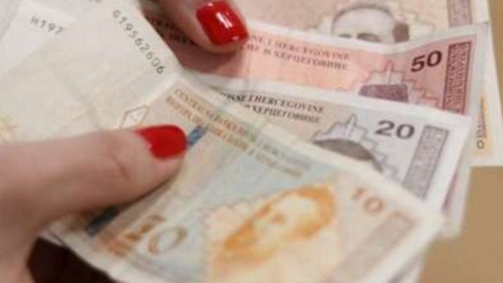 U FBiH u maju prosječna neto plata 1.698 KM, zaposlenost porasla na 546.547