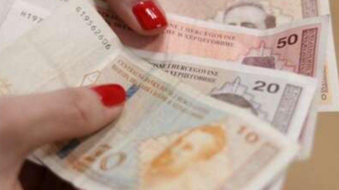 U FBiH u maju prosječna neto plata 1.698 KM, zaposlenost porasla na 546.547