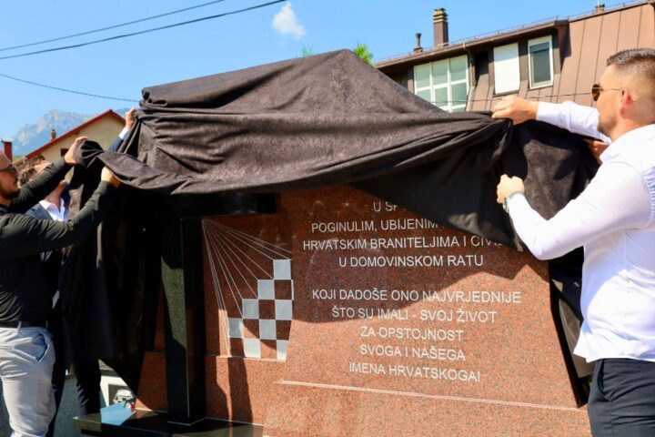 U Konjicu otkriven spomenik poginulim i nestalim pripadnicima HVO-a i HV-a