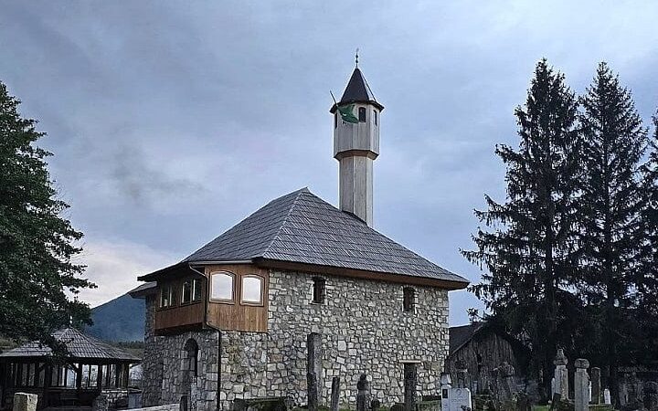 U Ripču kod Bihaća obnovljena Stara otočka džamija nakon 84 godine