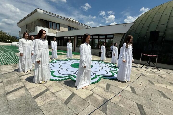 U Zagrebu izveden performans povodom godišnjice genocida u Srebrenici