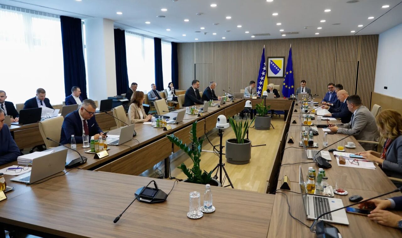 Vijeće ministara BiH danas ponovo o VSTV-u, državljanstvu i graničnim prijelazima