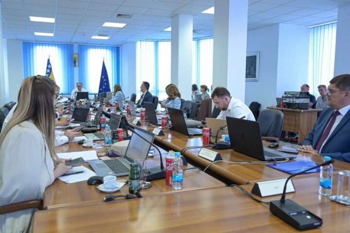 Vlada FBiH imenovala nove čelnike u javnim poduzećima, među njima i u Hrvatskoj pošti Mostar