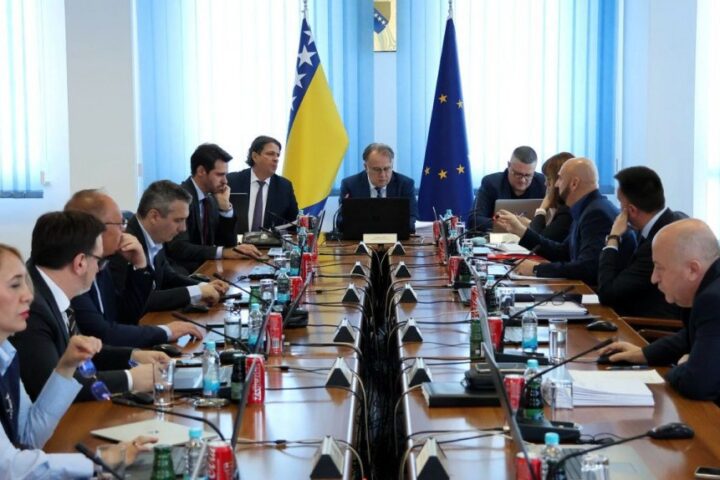 Vlada FBiH raspodijelila 50 milijuna KM gradovima i općinama, uz dodatna sredstva za protupožarne zrakoplove