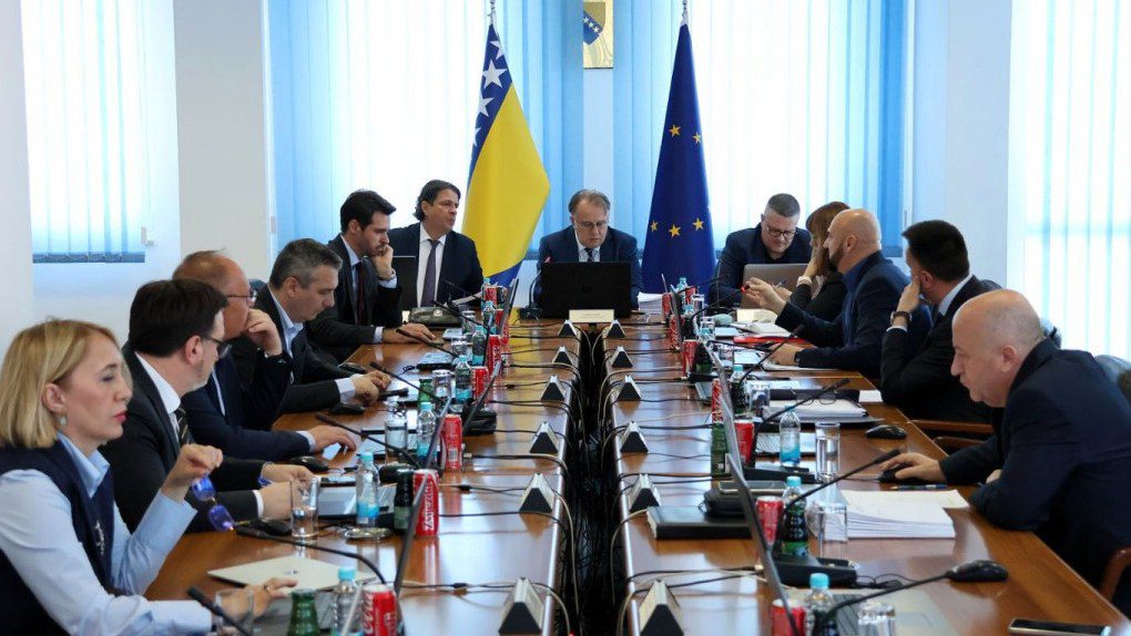 Vlada FBiH raspodijelila 50 milijuna KM gradovima i općinama, uz dodatna sredstva za protupožarne zrakoplove