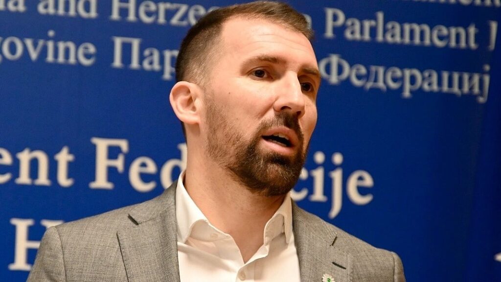 Vlada FBiH uputila u parlament zakon koji je izazvao zastoj između NiP-a i HDZ-a