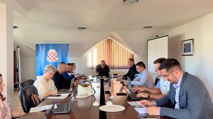 Vlada HBŽ odobrila regres od 851 KM, u proceduri i izmjene oko dječjeg doplatka i rodiljskih naknada