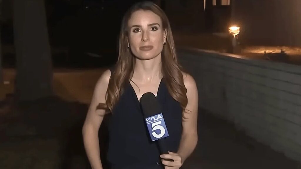 Žohar joj se popeo na vrat usred javljanja uživo, a reporterka ostala potpuno pribrana