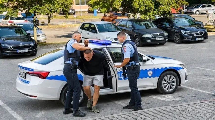 Akcija „Trasa“ u Banjoj Luci: Uhapšena tri muškarca, pronađeno 14 automatskih pušaka i pištolj