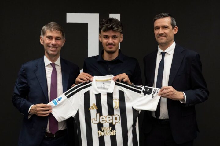 Alajbegović i službeno potpisao za Juventus do 2031. godine