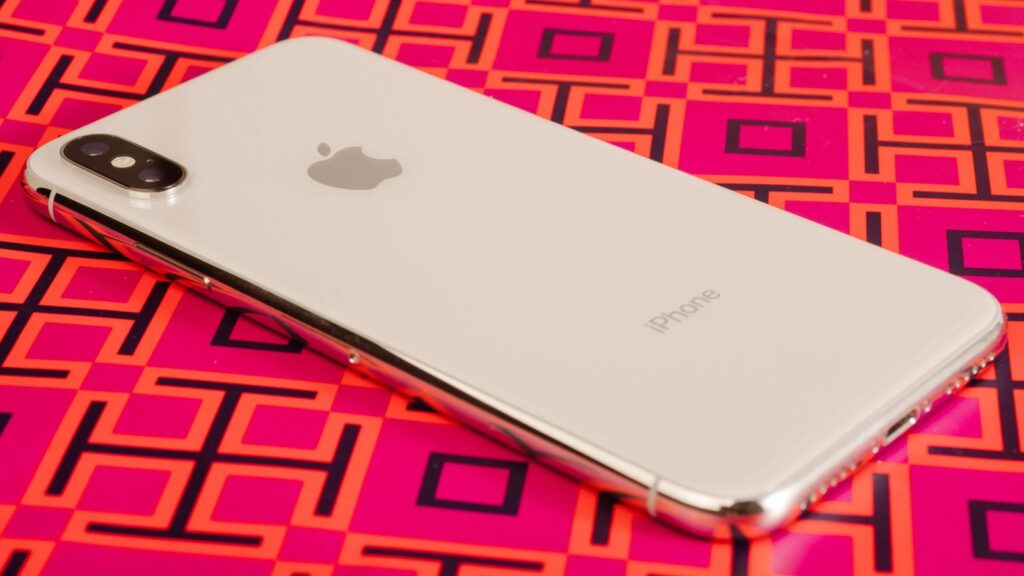 Apple proglasio iPhone X i 15-inčni MacBook Pro iz 2018. zastarjelima