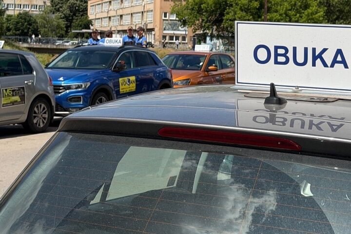 Autoškole najavljuju protest u Tuzli, ministar tvrdi da povratka na stari sustav polaganja nema