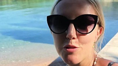 Cijene ležaljki na crnogorskoj obali iznenadile češku turistkinju: “Nisam dovoljno bogata za ovo”